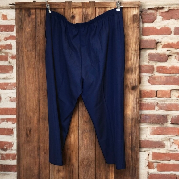 Alfred Dunner Classic Navy Pants Size 24W Short - Picture 2 of 6